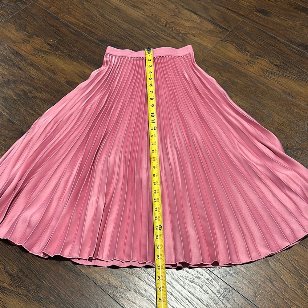 H&M High Waisted Elegant Pink Pleated Stretch Band Shiny Satin Like Skirt - Picture 3 of 8